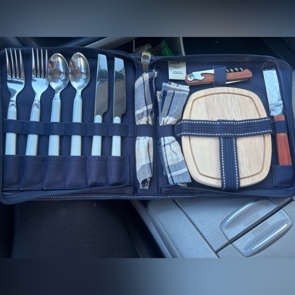 New*** Eddie Bauer- Navy Picnic Cutlery Set with Wooden Board - Picture 1 of 2